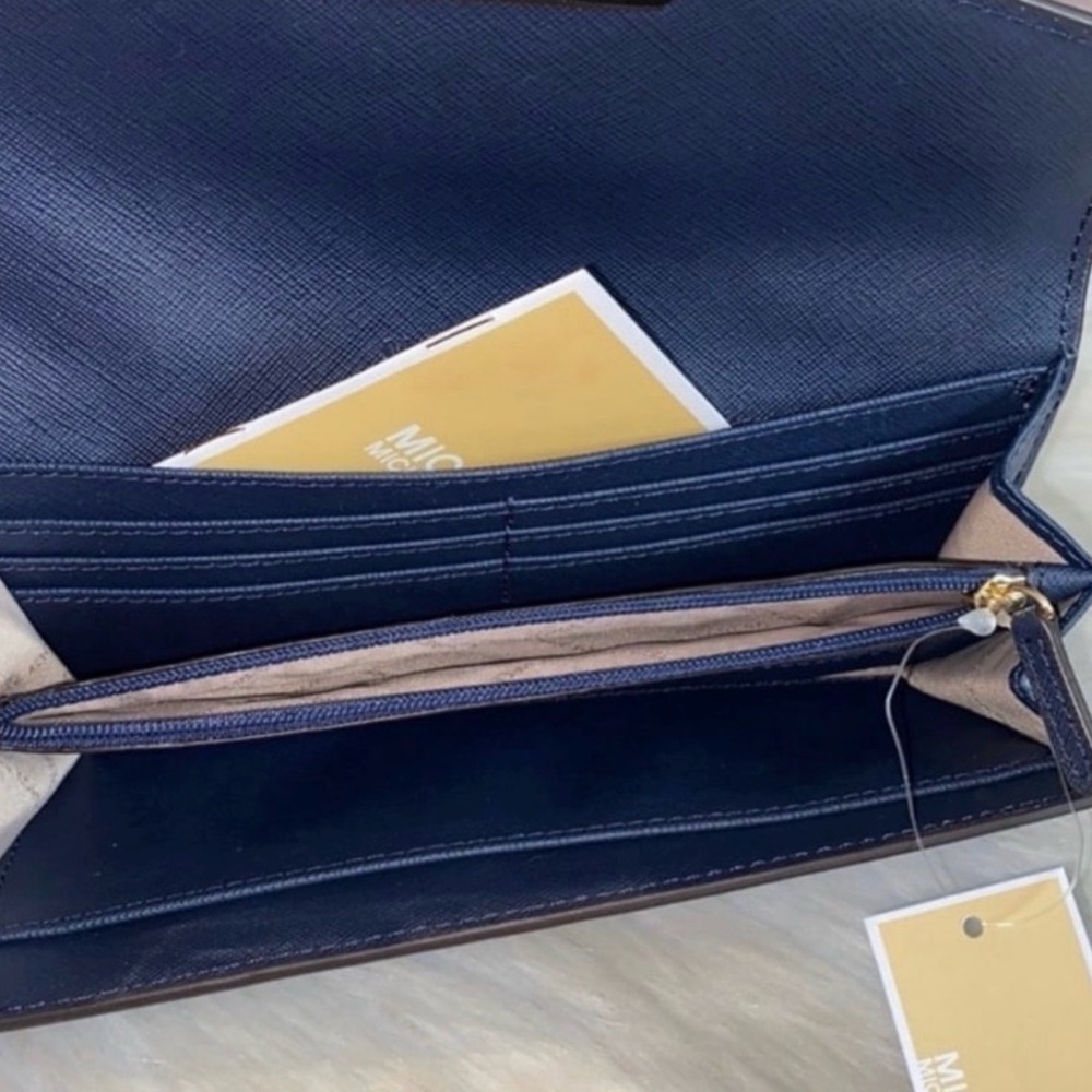Michael Kors WHITNEY Large Tote/KINSLEY Wallet 2pc Set - Picture 8 of 9